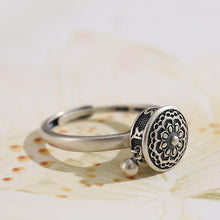 Afbeelding in Gallery-weergave laden, Buddhist Tibetan Prayer Wheel Ring OM Mantra Lotus Floral Ring
