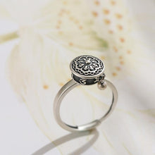 Afbeelding in Gallery-weergave laden, Buddhist Tibetan Prayer Wheel Ring OM Mantra Lotus Floral Ring
