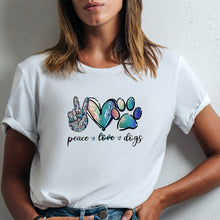 Afbeelding in Gallery-weergave laden, Peace, Love &amp; Dogs T-shirt
