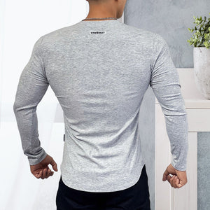 Sport-T-shirt met V-hals en lange mouwen